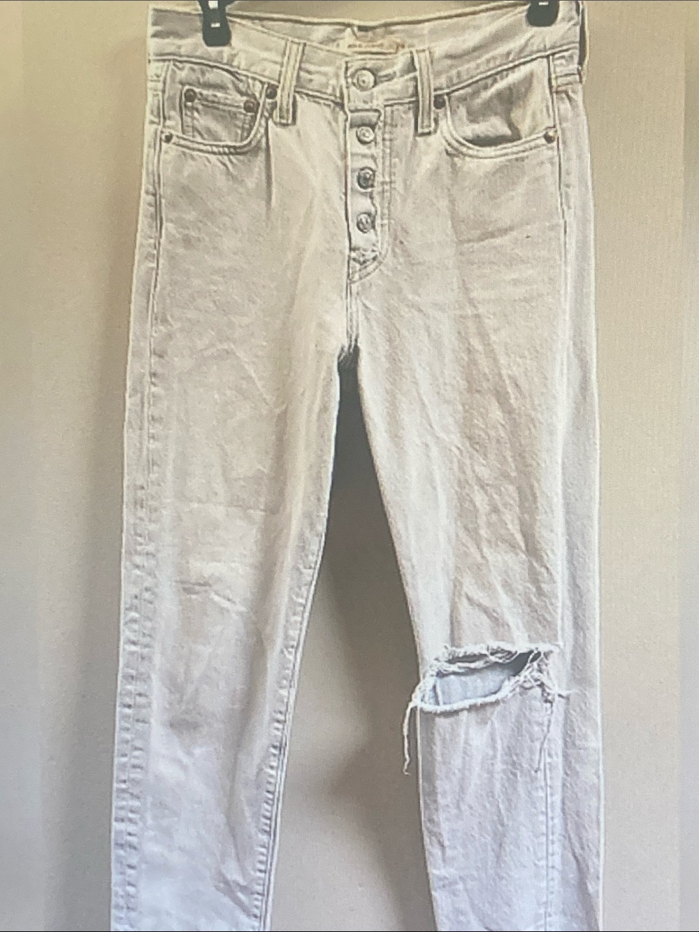 Levi's White Skinny Button-Fly Jeans with Knee Rip
